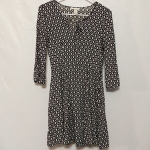 H&M size 6 black and white dress